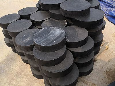 伊宁县板式橡胶支座由若干层橡胶片与薄钢板经加压硫化